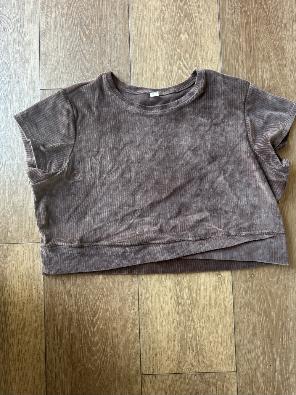 Old Navy Cropped Velour Ribbed Tee in Dusty Brown